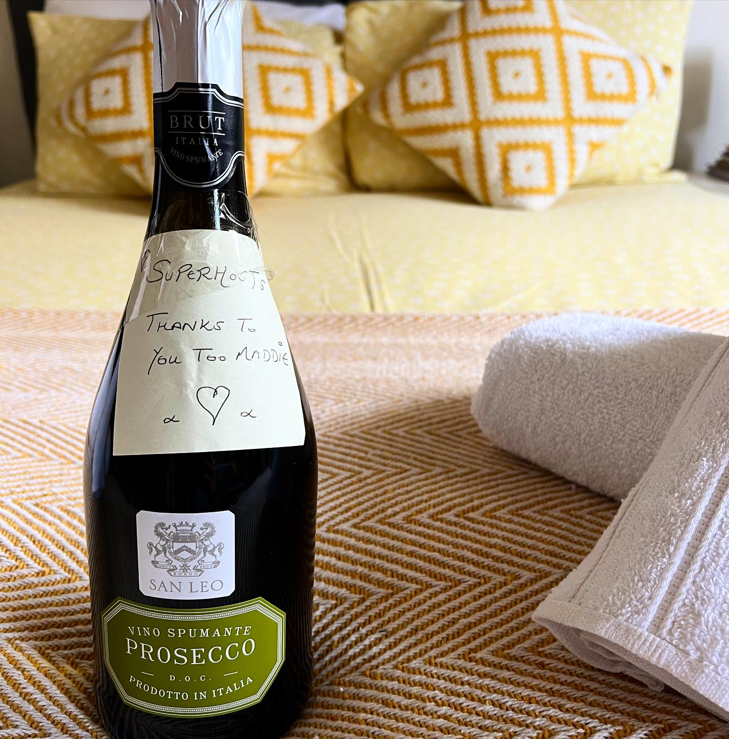 H2ome Services took a new little cottage on in Cirencester a few months ago, and already they’ve received Super-host title on Airbnb! ⭐️⭐️⭐️⭐️⭐️

So happy with what we’ve achieved so far as a team! 

#Superhost #Airbnbmanagement