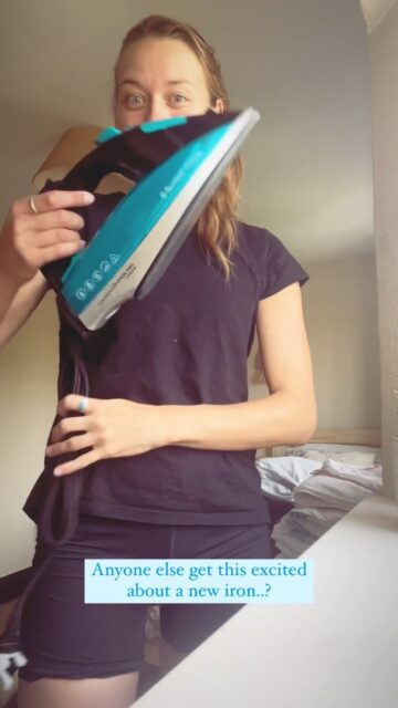 Anyone else get this excited over a new iron ?! Happy Friday guys 🤣😘🥳